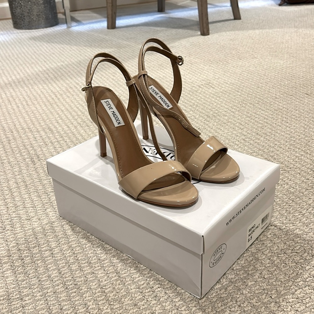 Perfect Condition Steve Madden Size 8.5 Nude Patent Heels